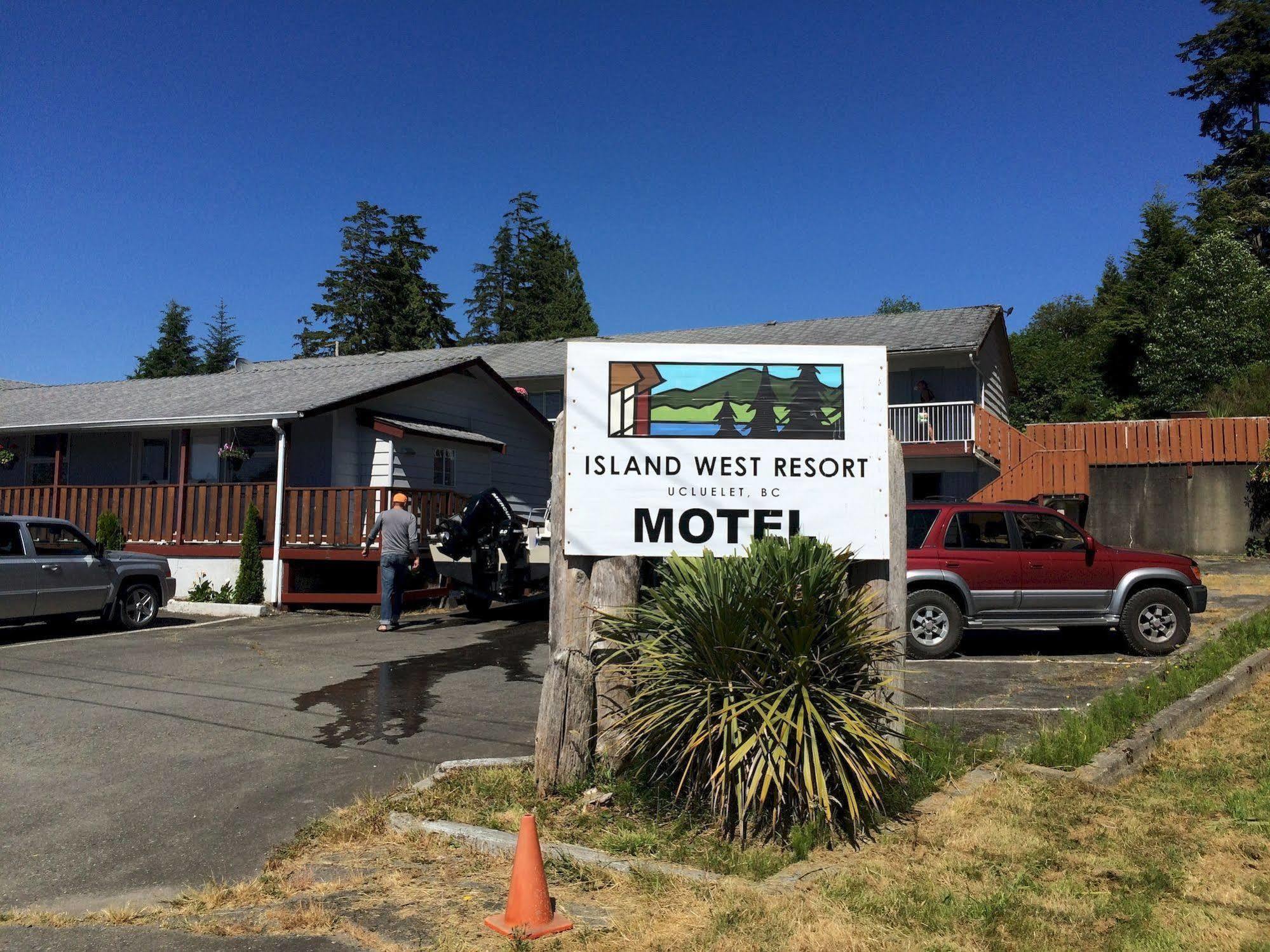 Island West Resort 尤克卢利特 外观 照片