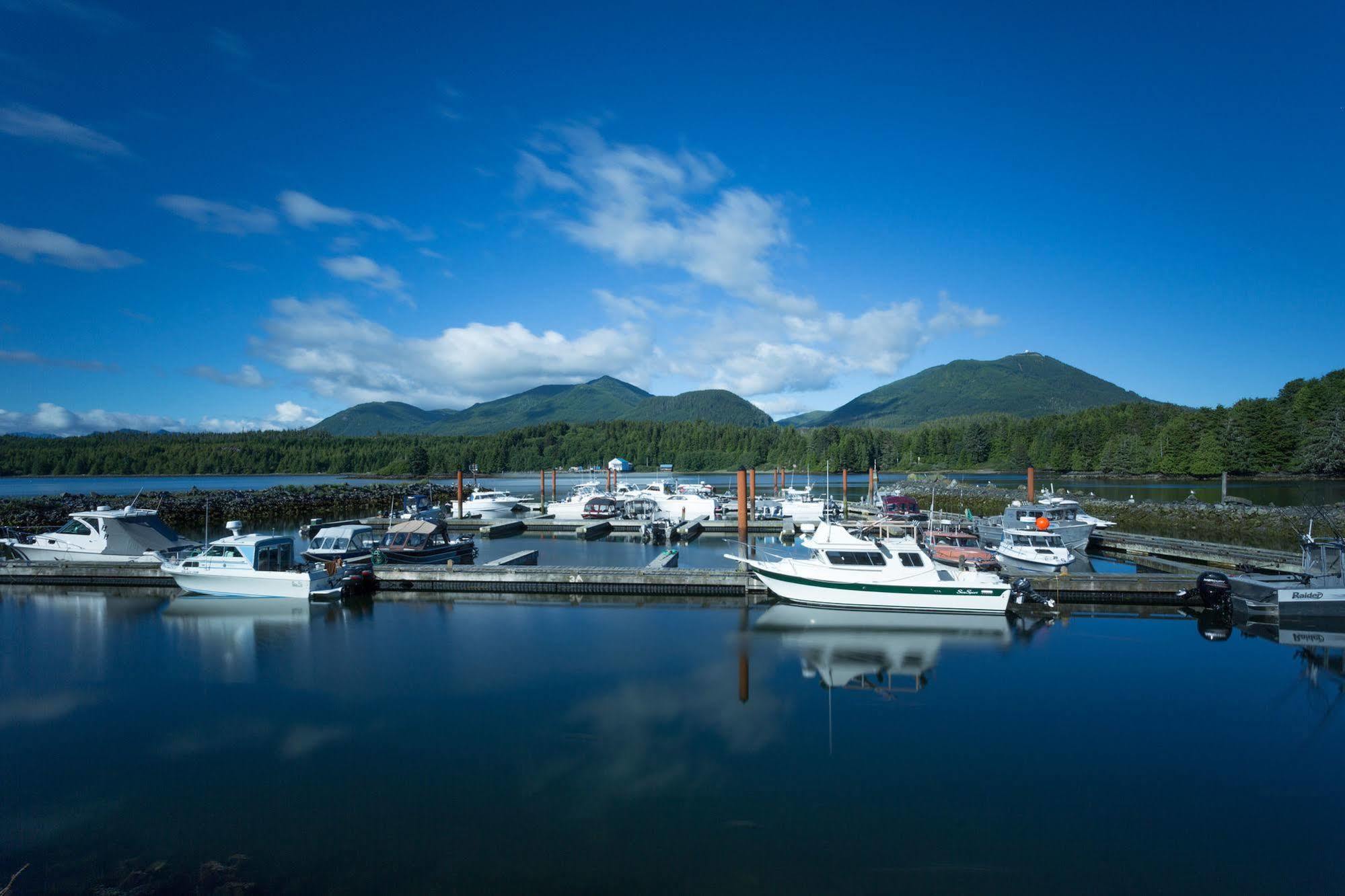 Island West Resort 尤克卢利特 外观 照片